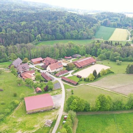 Bio Hofgut Wiggenweiler Apartment Bermatingen Екстериор снимка